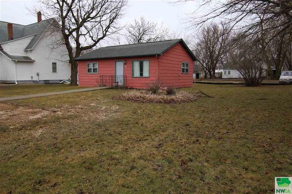 South Agora: South Agora, Marathon, IA 50565